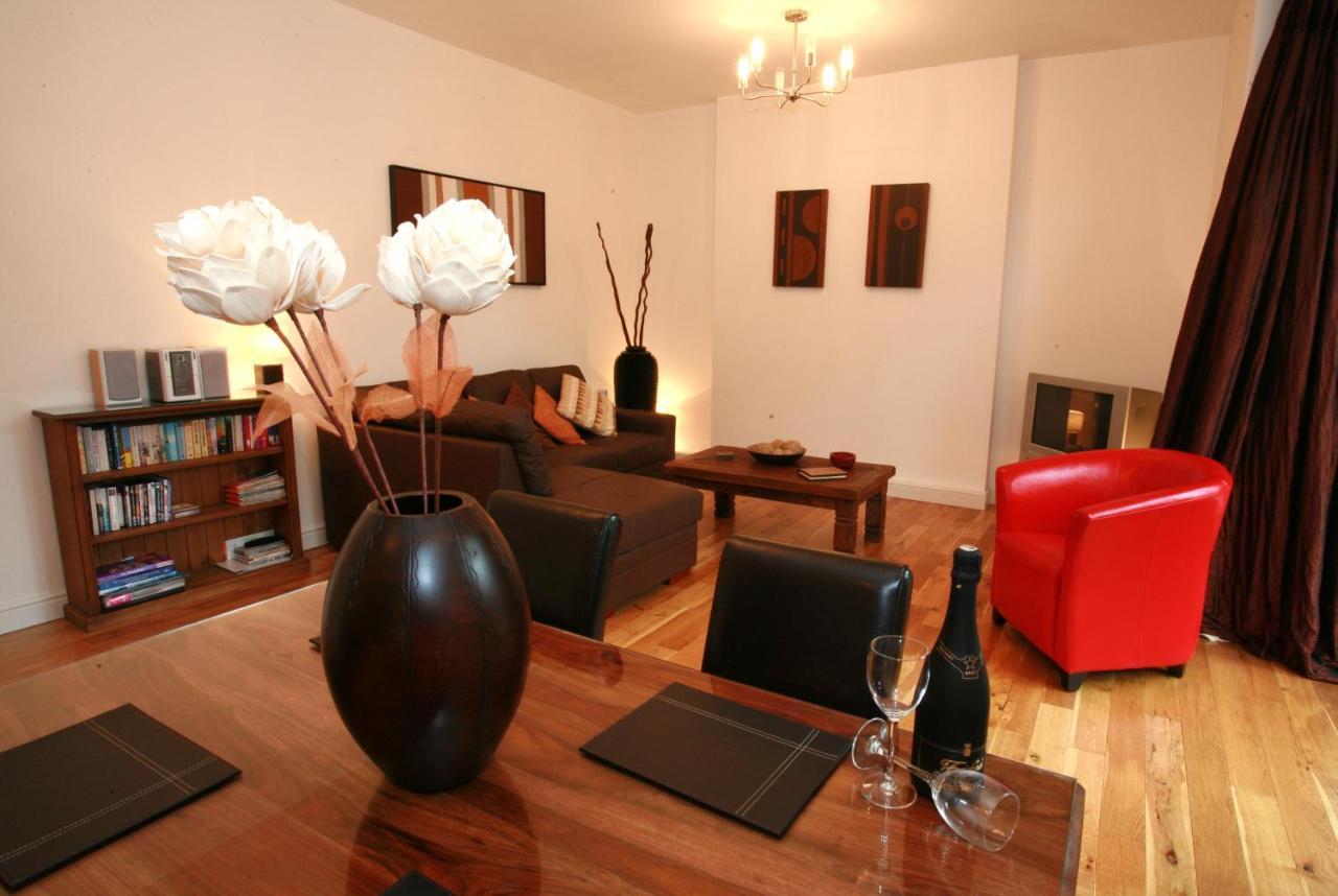 Chaucer Apartment Κέσγουικ Εξωτερικό φωτογραφία