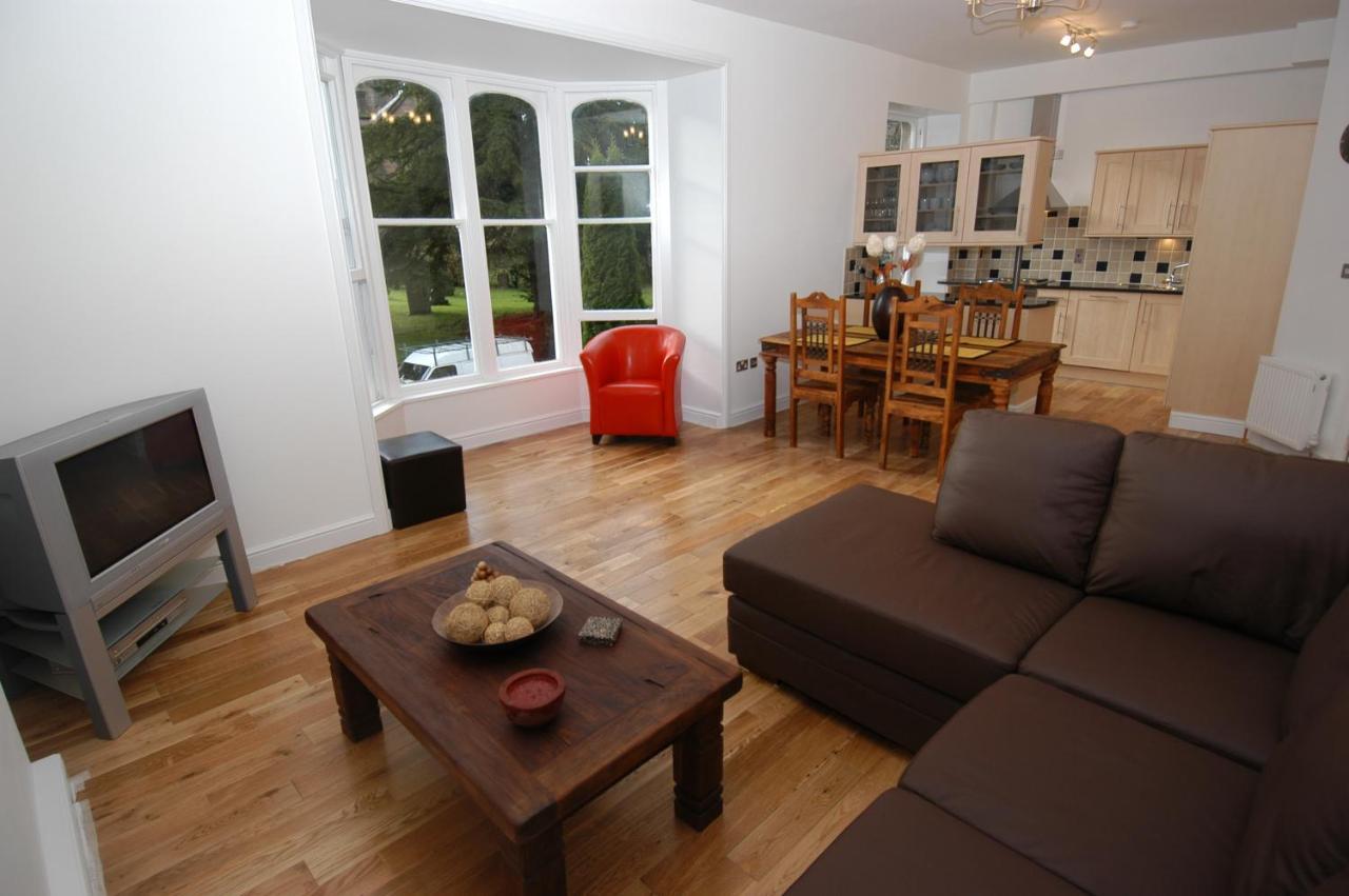 Chaucer Apartment Κέσγουικ Εξωτερικό φωτογραφία