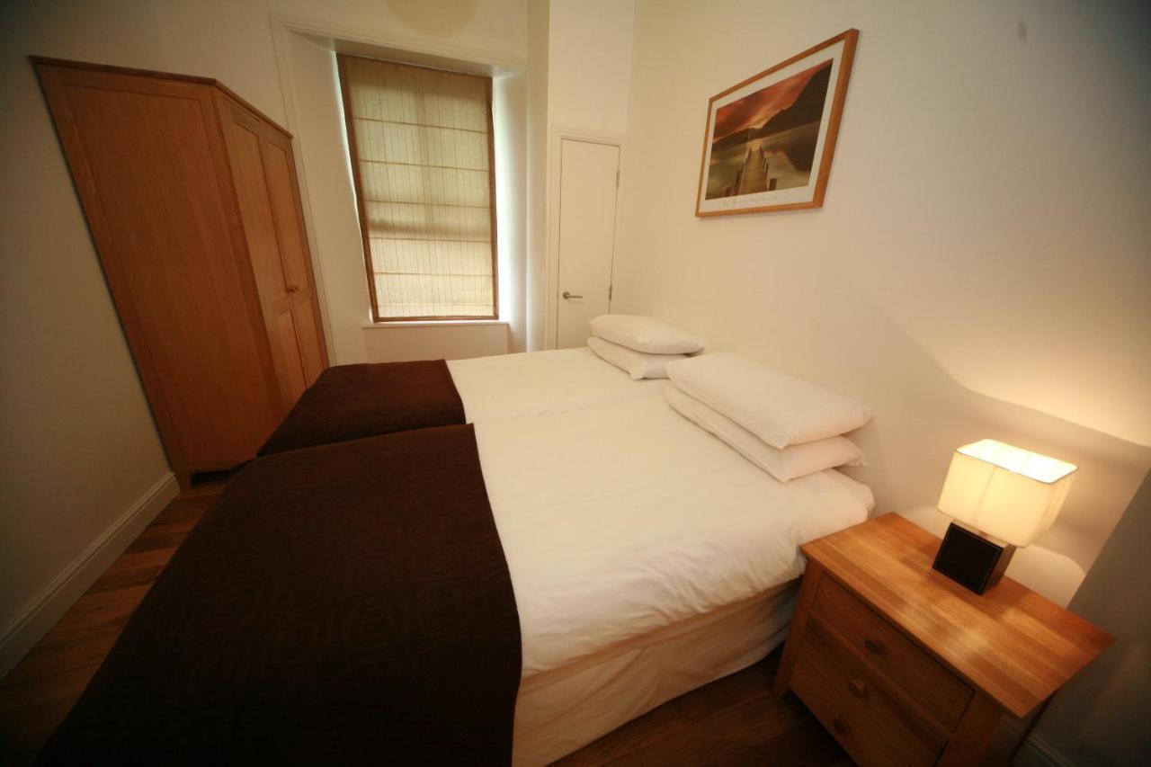 Chaucer Apartment Κέσγουικ Εξωτερικό φωτογραφία