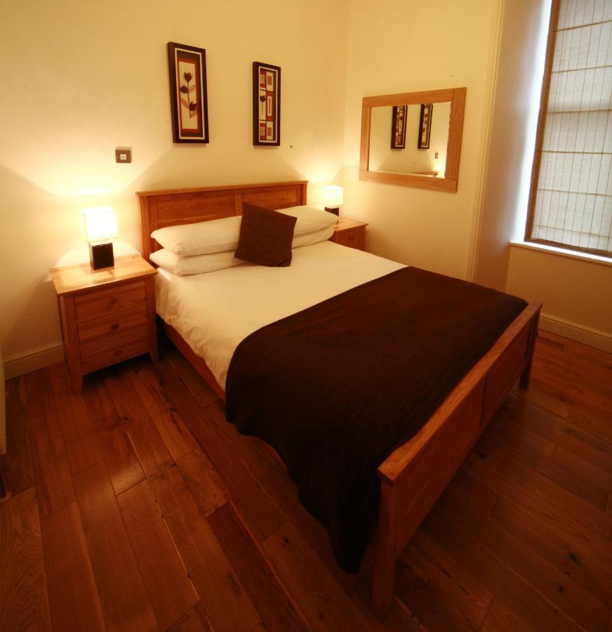 Chaucer Apartment Κέσγουικ Εξωτερικό φωτογραφία