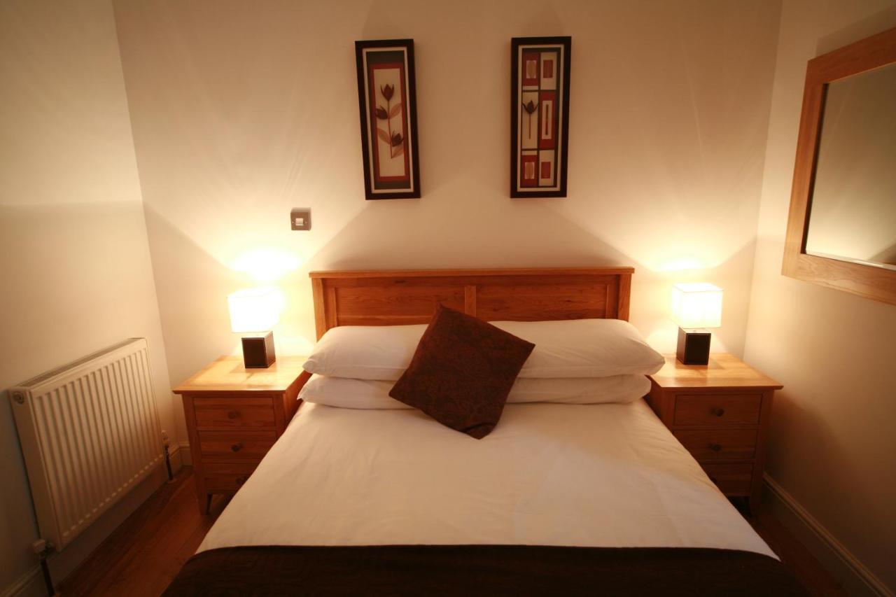 Chaucer Apartment Κέσγουικ Εξωτερικό φωτογραφία